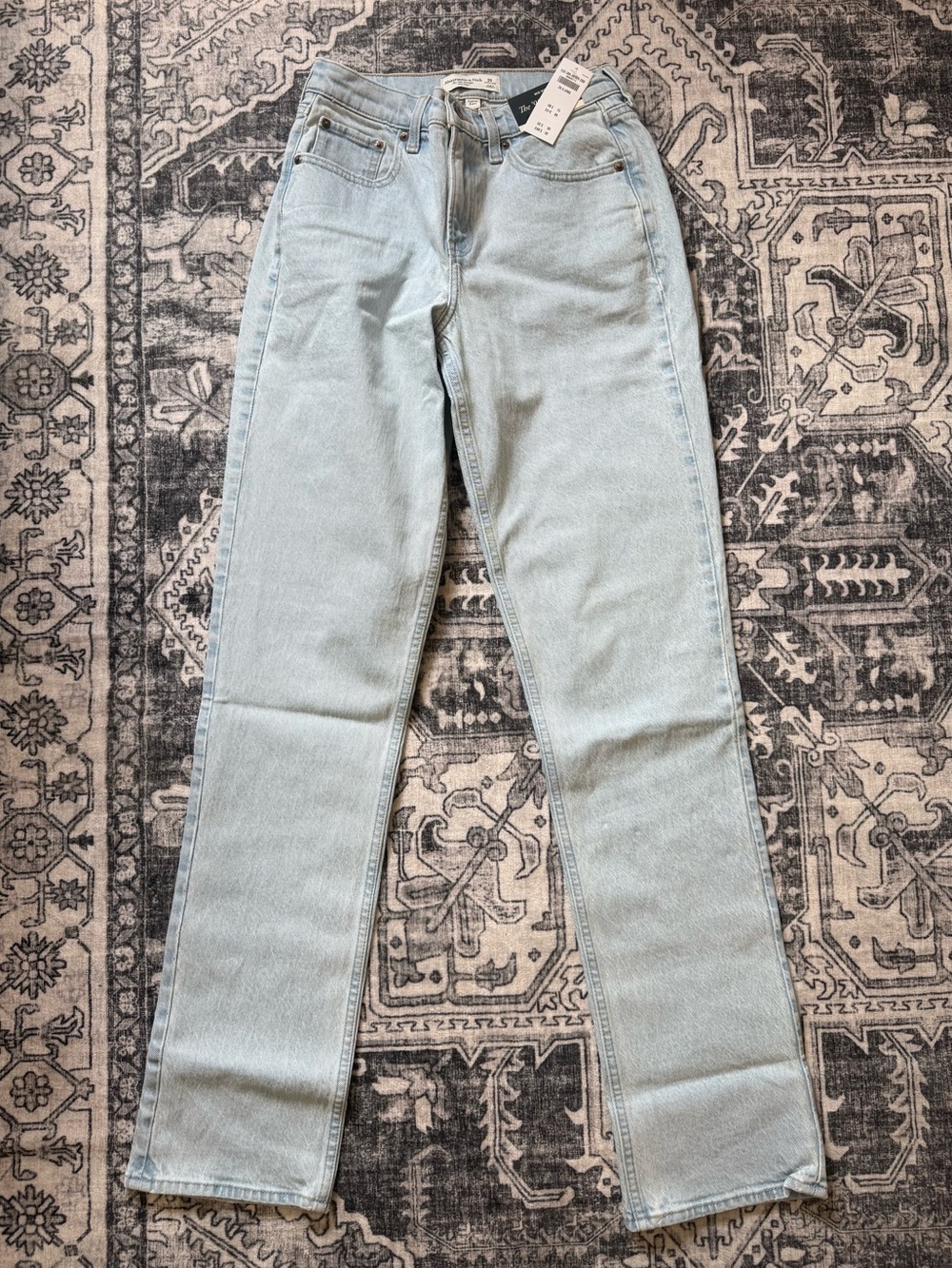 Abercrombie 90s mid rise jean 26 XL NEW